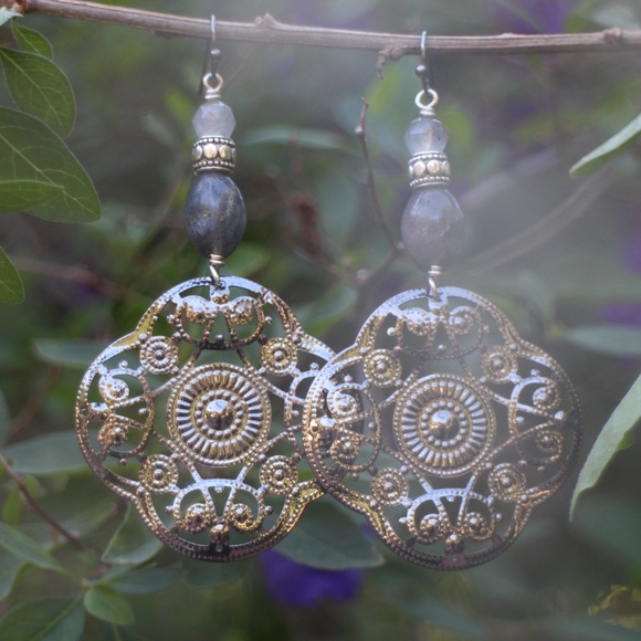 🌸Handmade Labradorite Jingle Statement Earrings - Picture 4 of 4